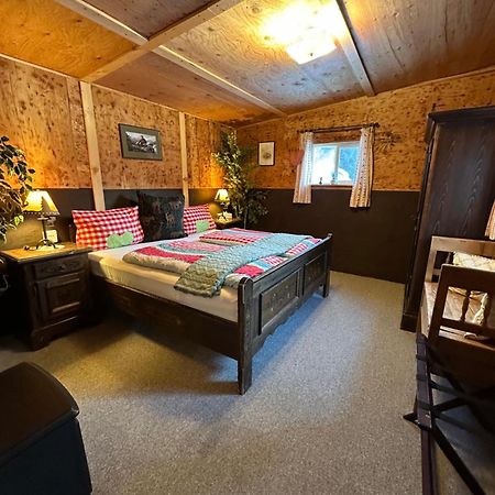 Guesthouse Austria Stewart ภายนอก รูปภาพ