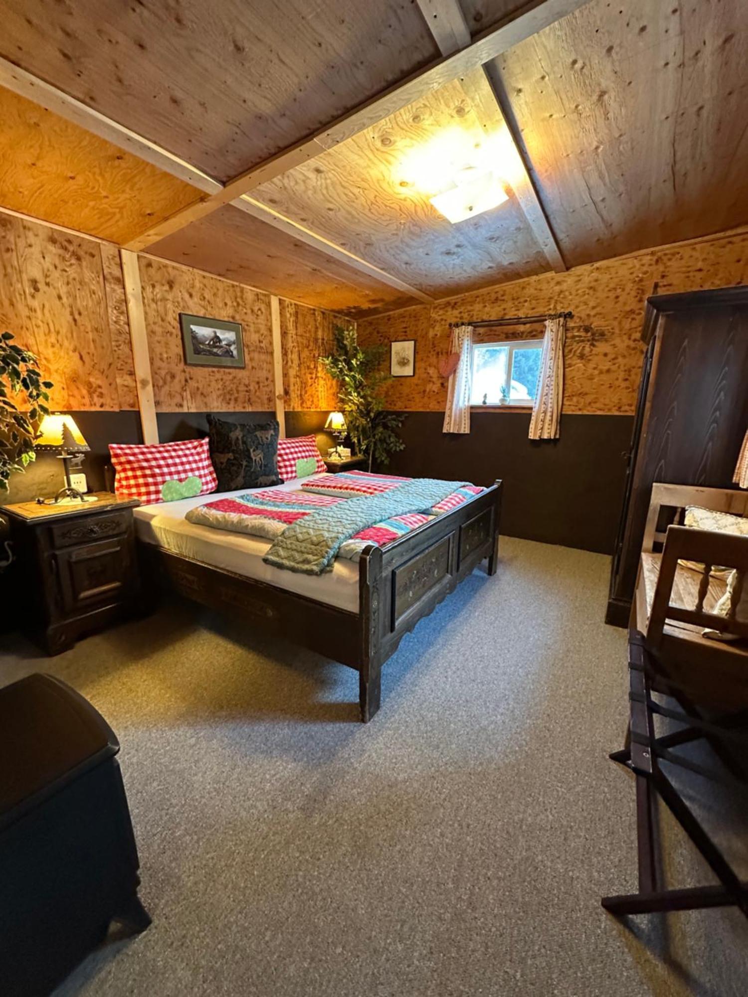 Guesthouse Austria Stewart ภายนอก รูปภาพ