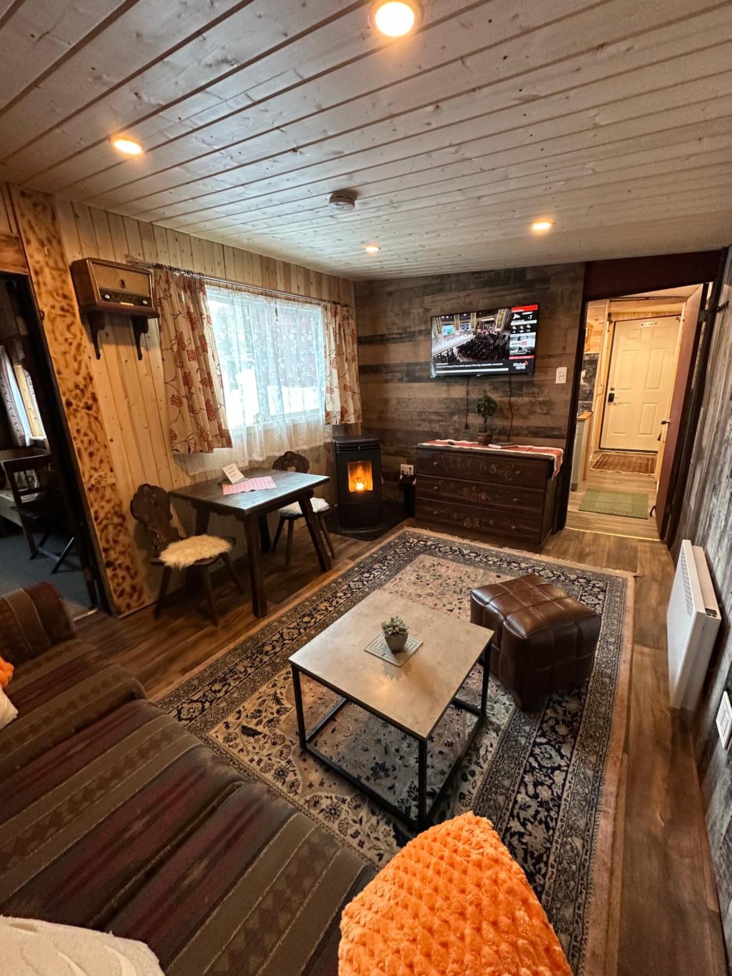 Guesthouse Austria Stewart ภายนอก รูปภาพ